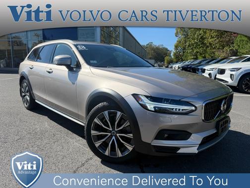2023 Volvo V90 Cross Country B6 AWD Plus