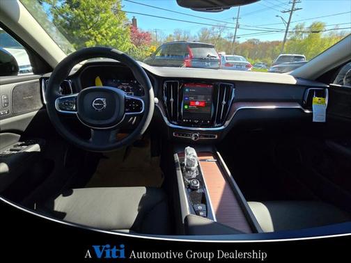 2024 Volvo S60 B5 Plus Dark Theme