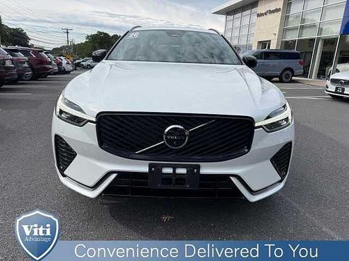 Crystal White 2026 Volvo XC60 Plus