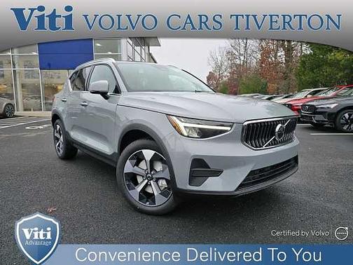Vapour Grey 2025 Volvo XC40 Core