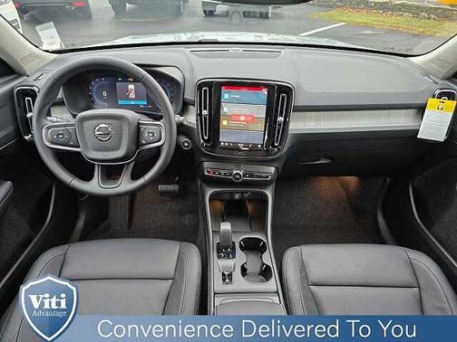 Vapour Grey 2025 Volvo XC40 Core