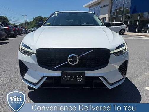 Crystal White 2025 Volvo XC60 Plus