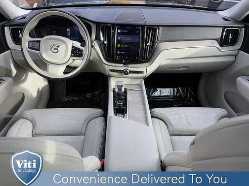 2023 Volvo XC60 B5 AWD Ultimate Bright