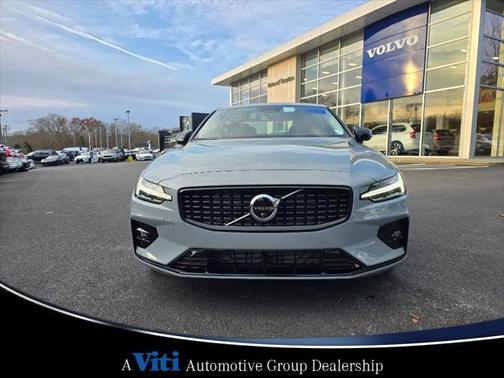 2025 Volvo S60 B5 Plus