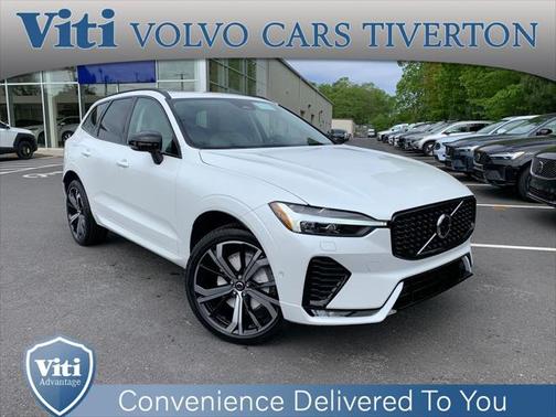 2025 Volvo XC60 B5 Ultra
