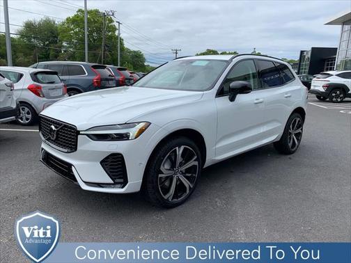 2025 Volvo XC60 B5 Ultra