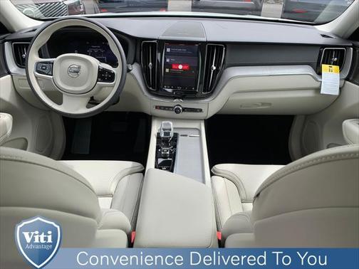 2025 Volvo XC60 B5 Ultra