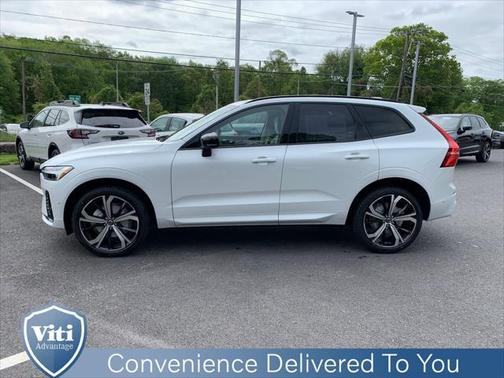 2025 Volvo XC60 B5 Ultra