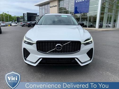 2025 Volvo XC60 B5 Ultra