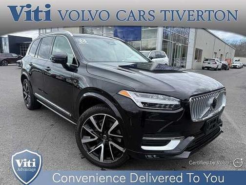 Onyx Black 2023 Volvo XC90 Plus