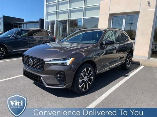 2025 Volvo XC60 B5 Plus