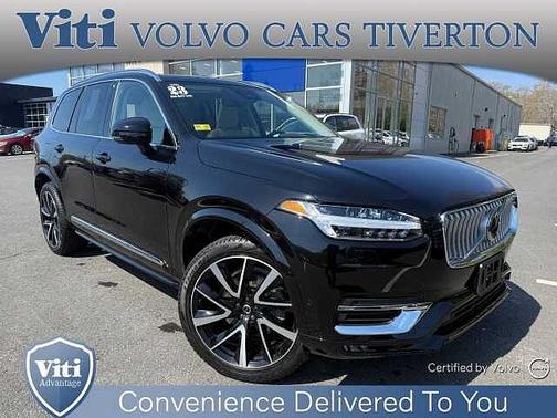 Onyx Black 2023 Volvo XC90 Plus
