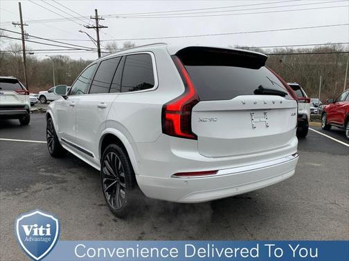 2025 Volvo XC90 B5 Plus 7-Seater