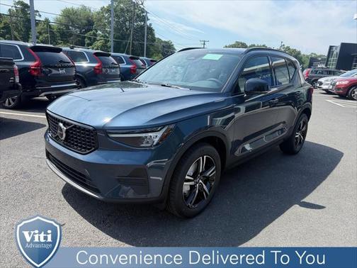 2026 Volvo XC40 B5 Plus