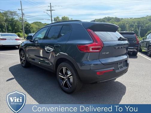2026 Volvo XC40 B5 Plus