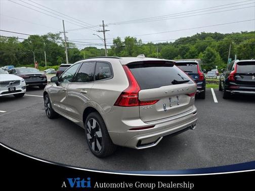 2025 Volvo XC60 Plug-In Hybrid T8 Plus