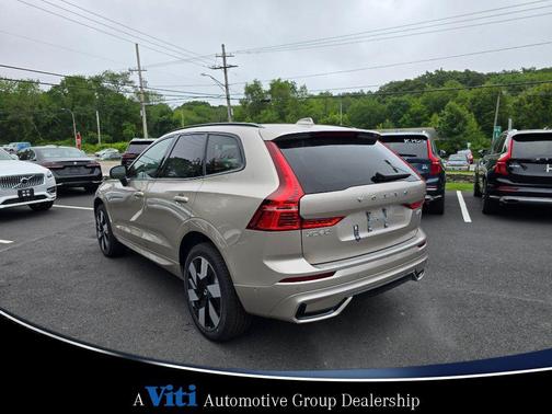 2025 Volvo XC60 Plug-In Hybrid T8 Plus