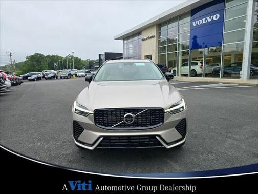 2025 Volvo XC60 Plug-In Hybrid T8 Plus