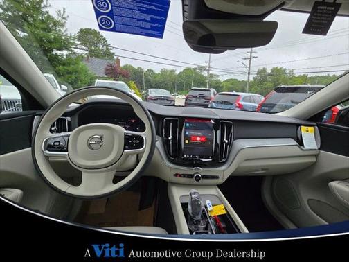 2025 Volvo XC60 Plug-In Hybrid T8 Plus