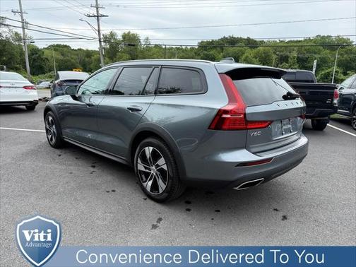 2020 Volvo V60 Cross Country T5