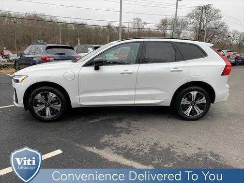 2025 Volvo XC60 Plug-In Hybrid T8 Plus