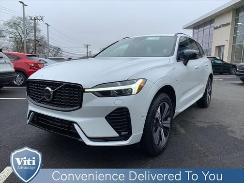 2025 Volvo XC60 Plug-In Hybrid T8 Plus