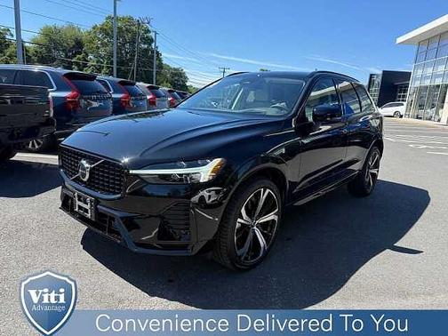 2024 Volvo XC60 T8 Ultimate Dark