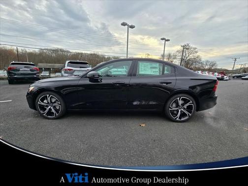 2025 Volvo S60 B5 Plus