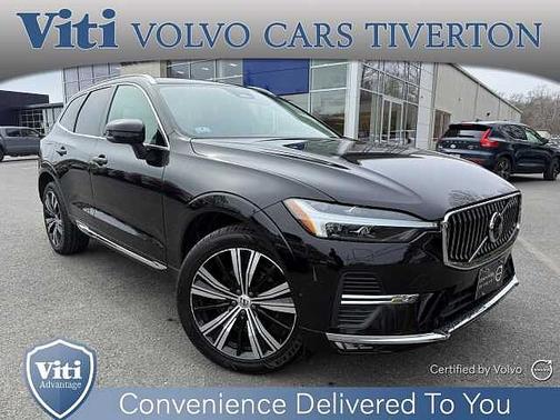 Onyx Black 2023 Volvo XC60 Plus