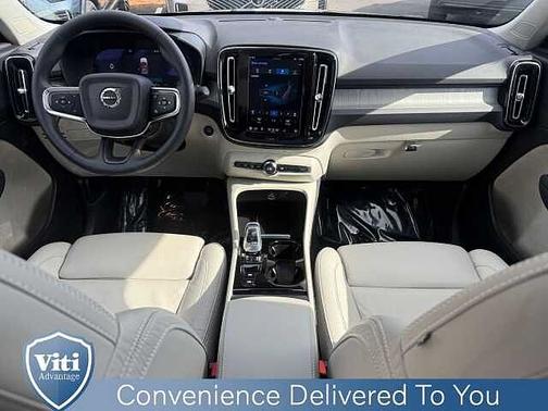 Onyx Black 2023 Volvo XC40 Plus