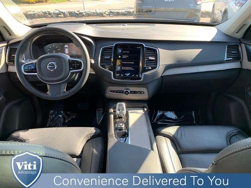 2022 Volvo XC90 Recharge Plug-In Hybrid T8 Inscription 6 Passenger