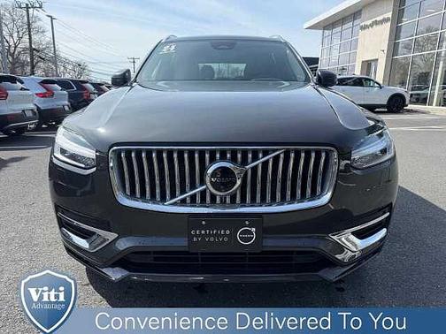 Platinum Grey 2024 Volvo XC90 Plus
