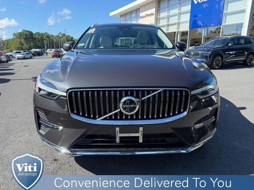 2023 Volvo XC60 B5 AWD Plus Bright