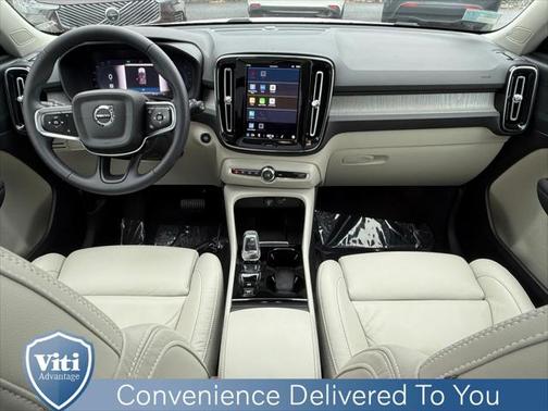 2023 Volvo XC40 B5 Plus Bright Theme
