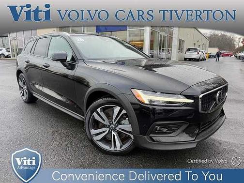2025 Volvo V60 Cross Country Plus