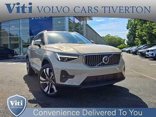 2025 Volvo XC40 Plus