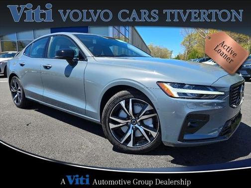 2024 Volvo S60 B5 Plus Dark Theme