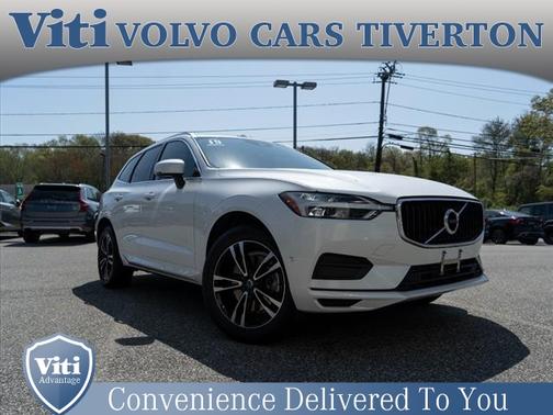 Photo 1 of 32 of 2019 Volvo XC60 T6 Momentum