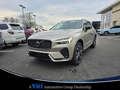 2025 Volvo XC60 B5 Plus