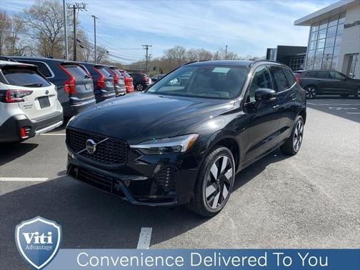 2025 Volvo XC60 Plug-In Hybrid T8 Plus