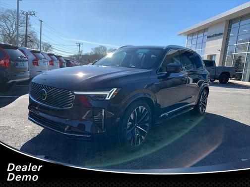 2025 Volvo XC90 Plug-In Hybrid T8 Ultra 6-Seater