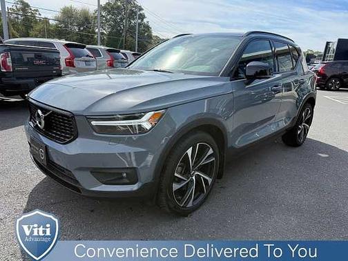 2021 Volvo XC40 R-Design