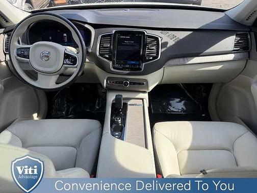 Crystal White 2023 Volvo XC90 Plus