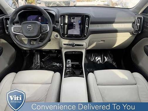 2024 Volvo XC40 Plus