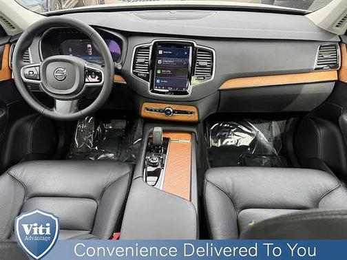 2023 Volvo XC90 Plus