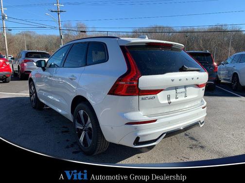2025 Volvo XC60 Plug-In Hybrid T8 Plus