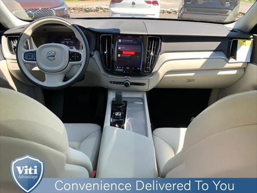 2025 Volvo XC60 B5 Plus