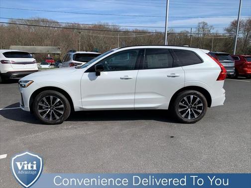 2025 Volvo XC60 B5 Core
