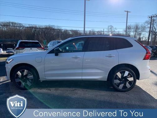 2025 Volvo XC60 Plug-In Hybrid T8 Plus
