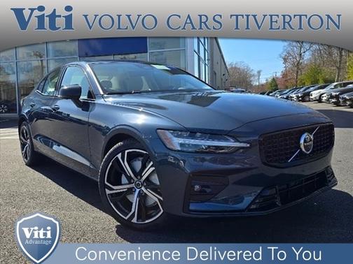 2024 Volvo S60 B5 Plus Dark